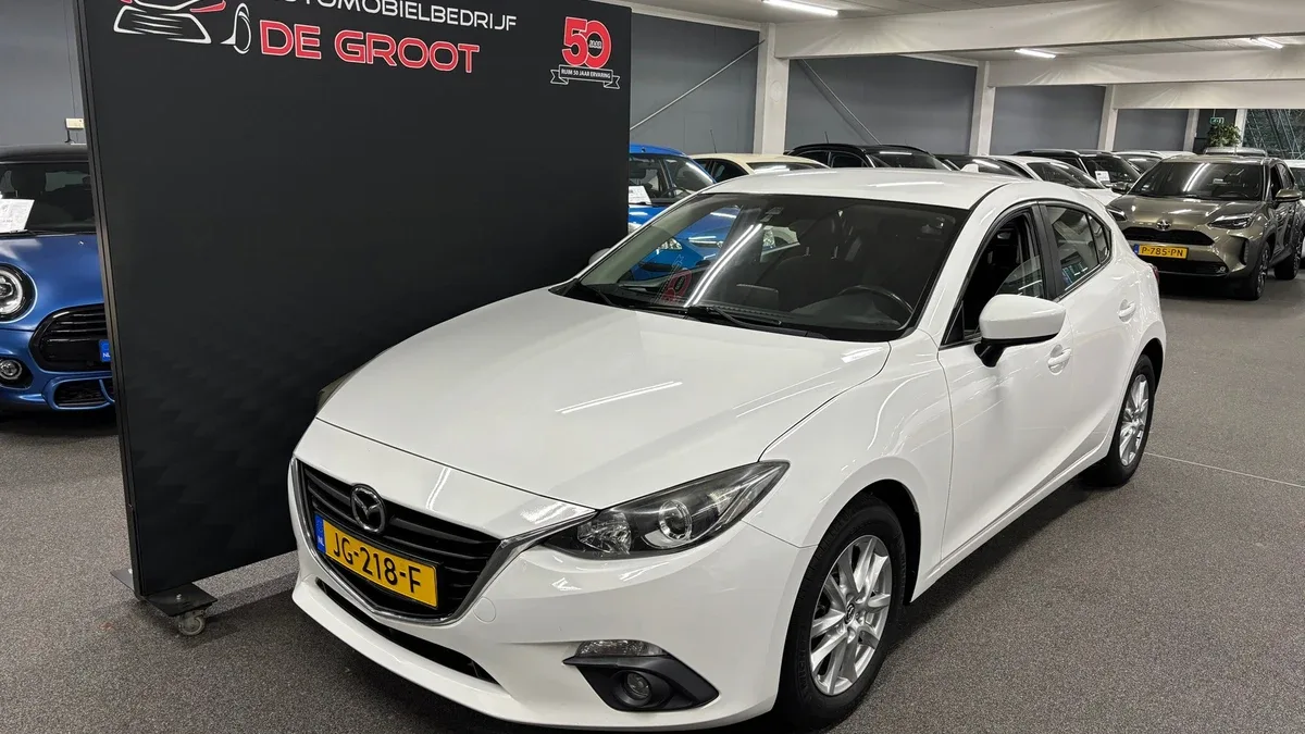 Mazda 3 (2016) — foto 1