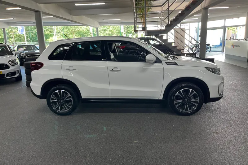 Suzuki Vitara (2022)