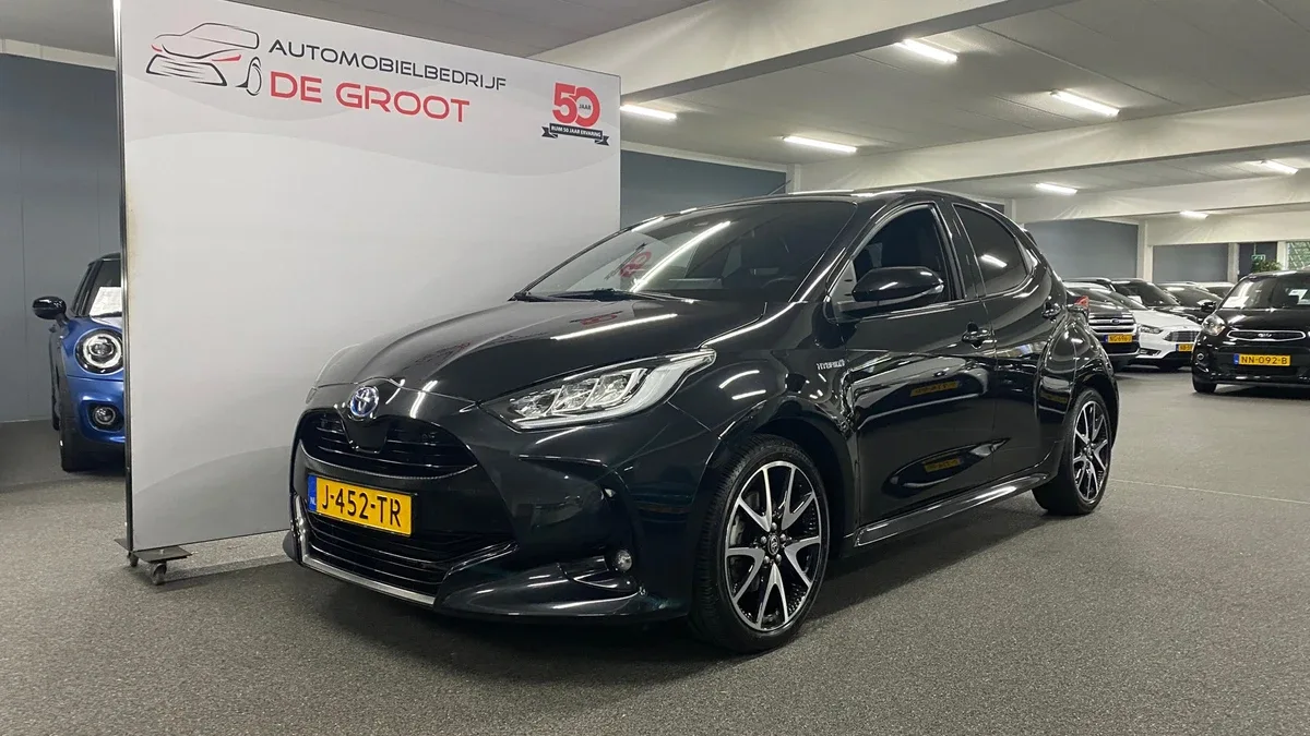 Toyota Yaris (2020) — foto 1