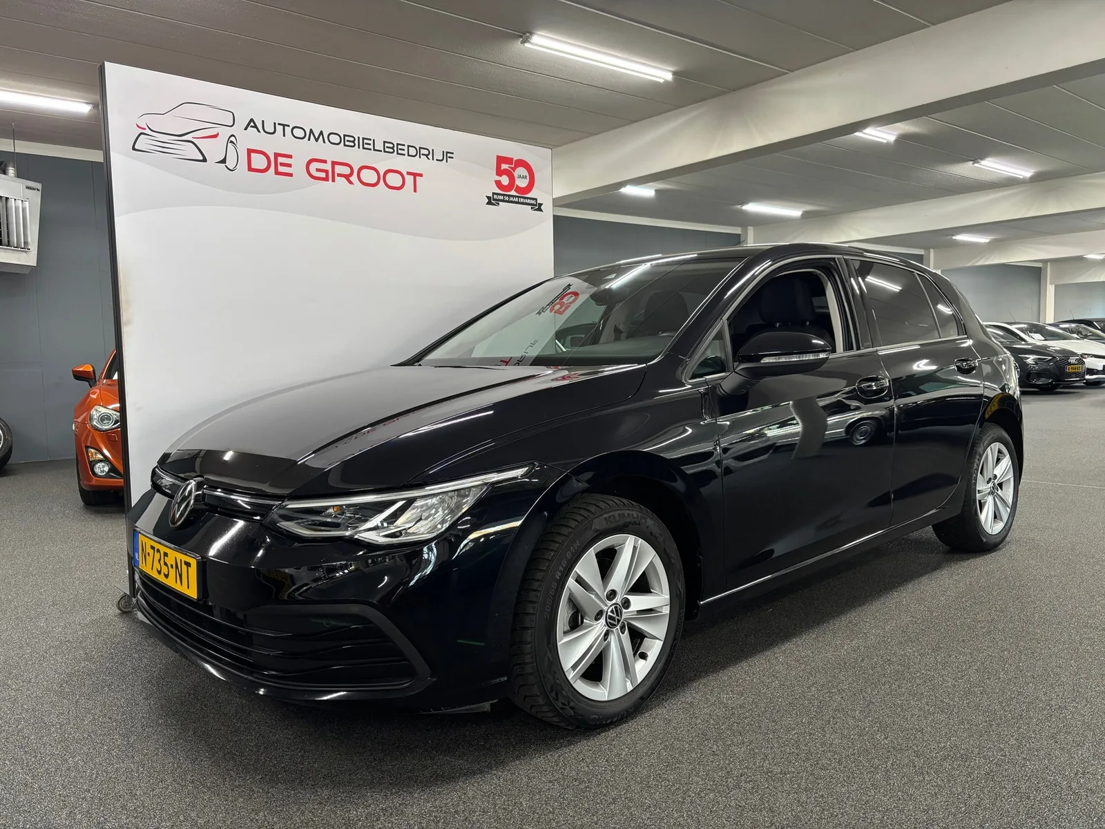 Volkswagen Golf (2021) — foto 1