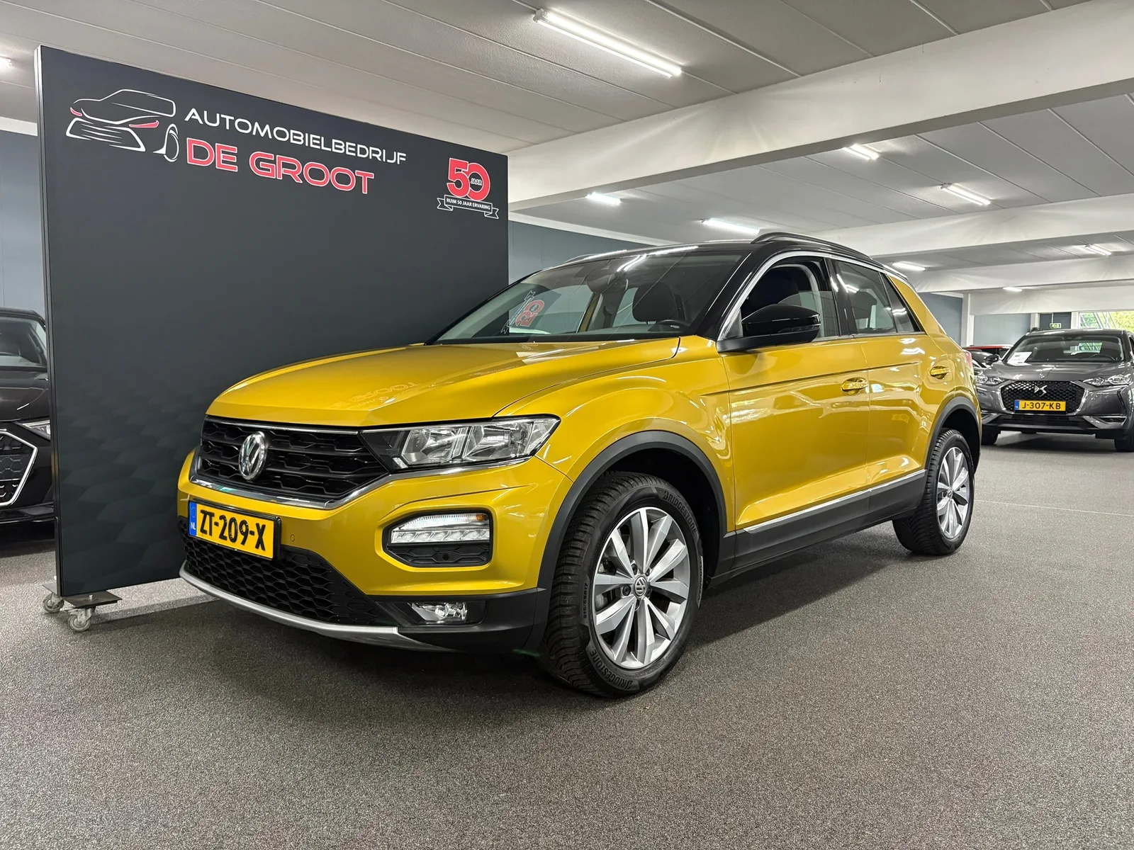 Volkswagen T-Roc (2019) — foto 1