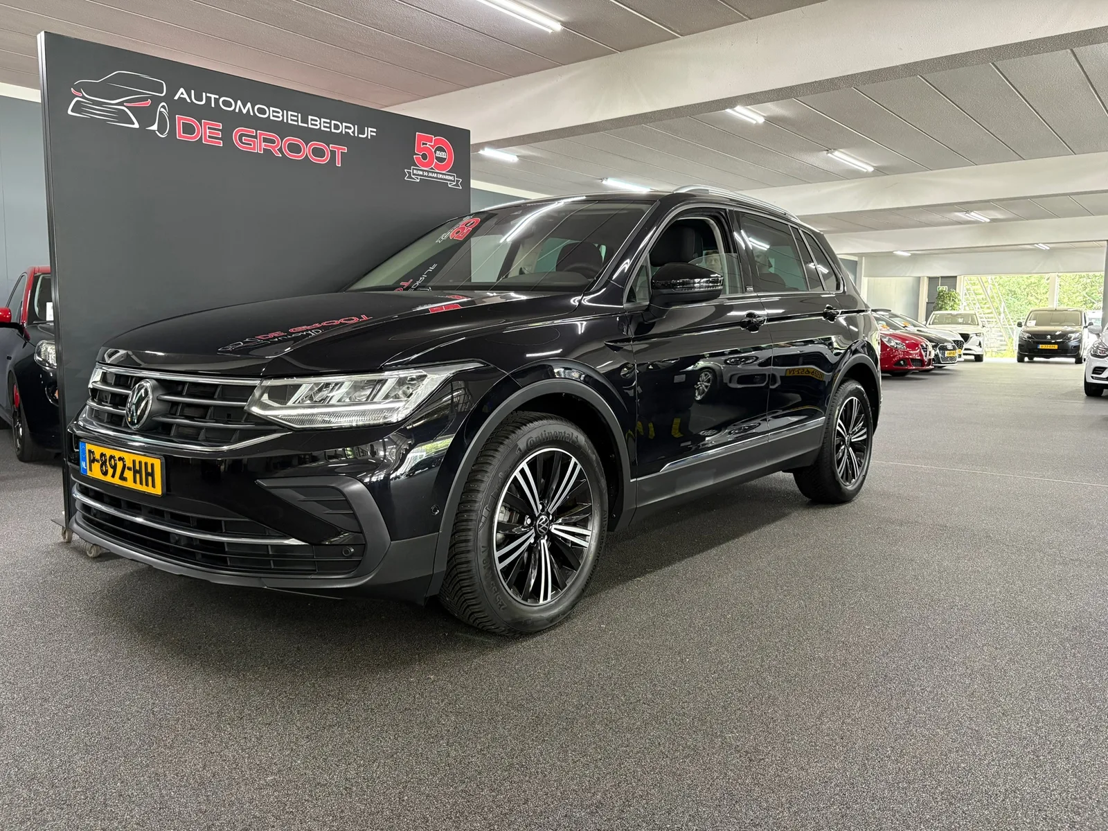 Volkswagen Tiguan (2021) — foto 1