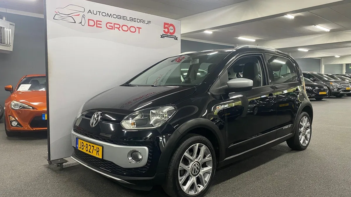 Volkswagen Up! (2016) — foto 1
