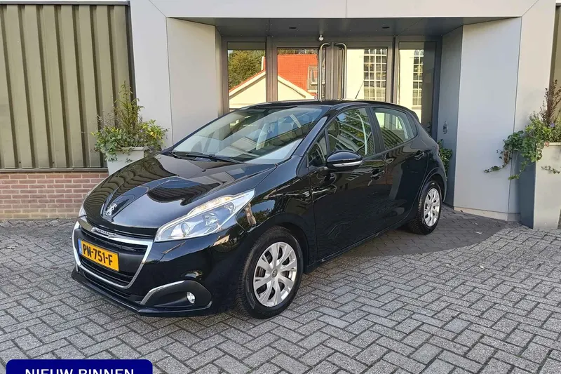 Peugeot 208 (2017)