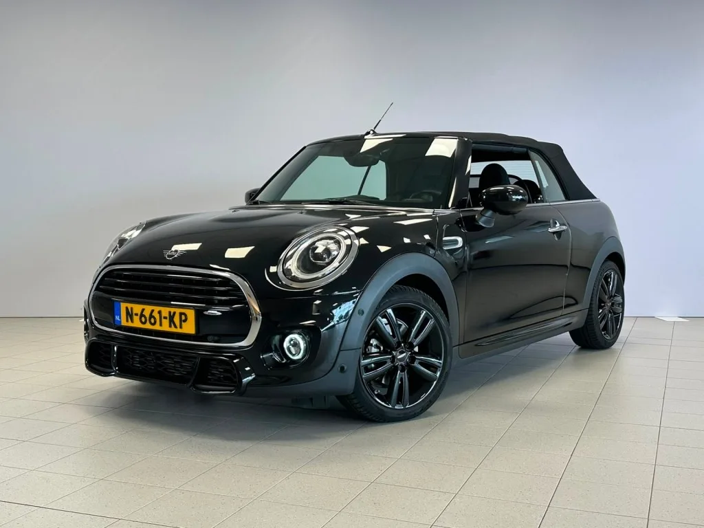 MINI Cabrio (2021) — foto 1
