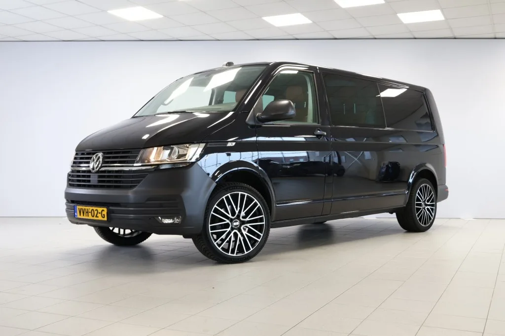 Volkswagen Transporter (2023) — foto 1