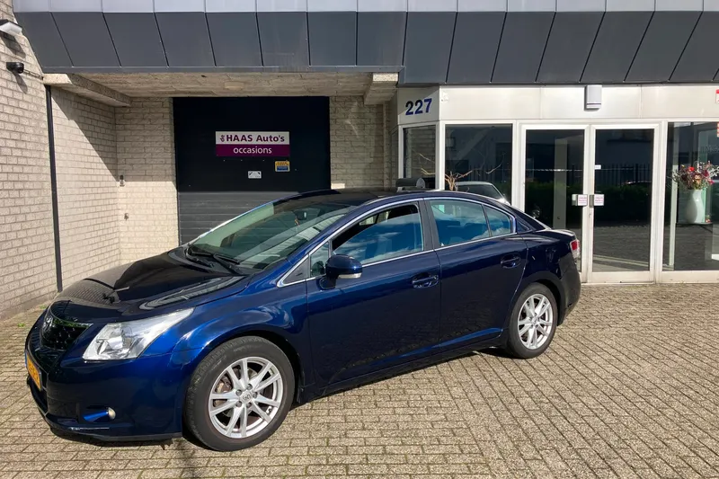 Toyota Avensis (2011)