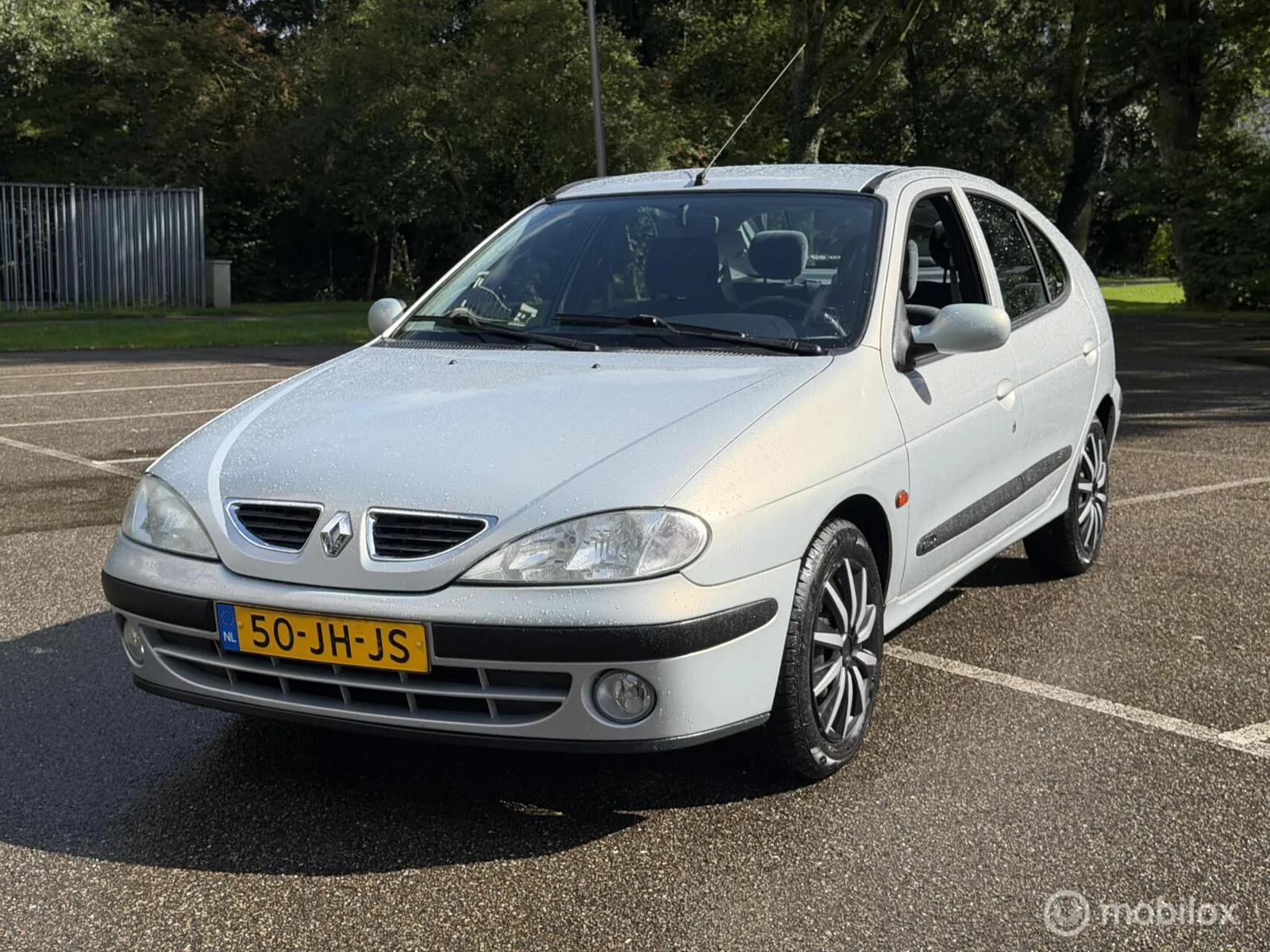 Renault Mégane (2002) — foto 1