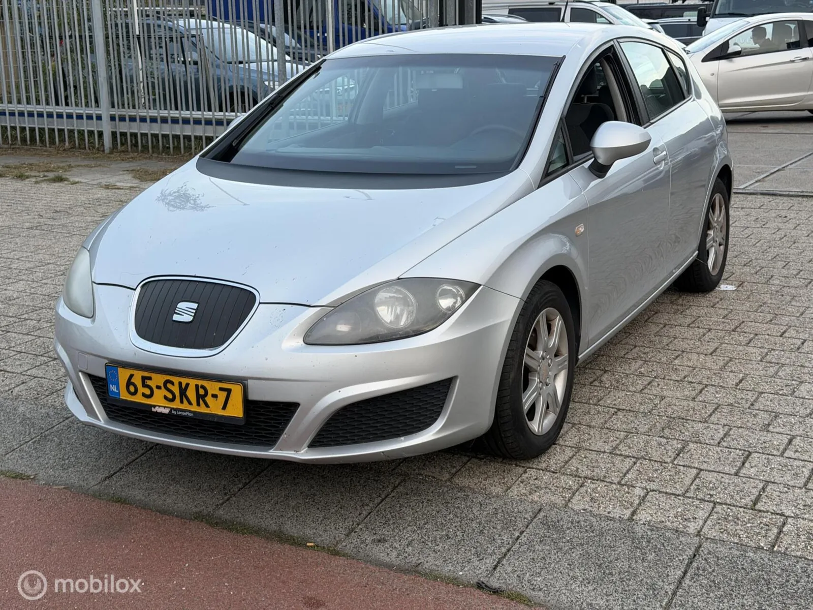 SEAT Leon (2011) — foto 1