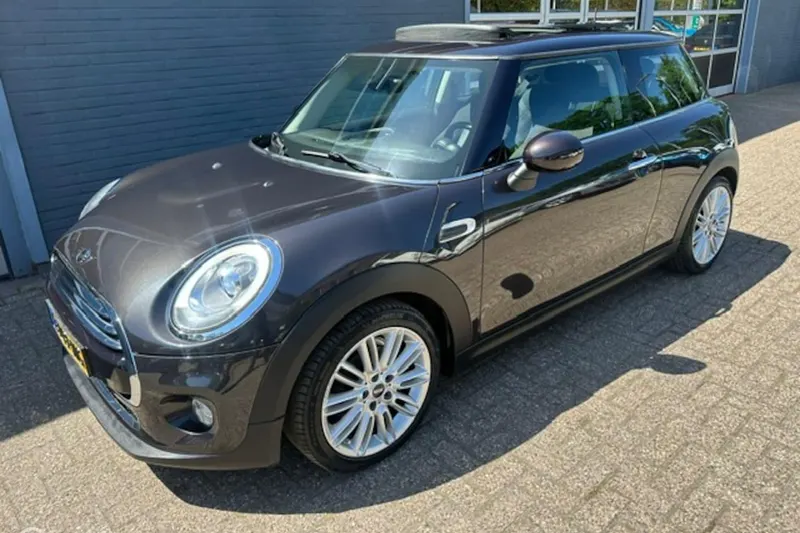 MINI Cooper (2015)