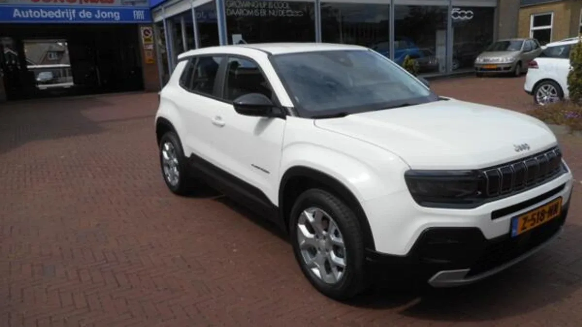 Jeep Avenger (2024) — foto 1
