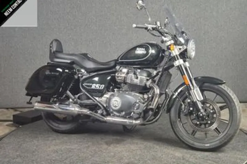 Royal Enfield Super Meteor 650 (2024)