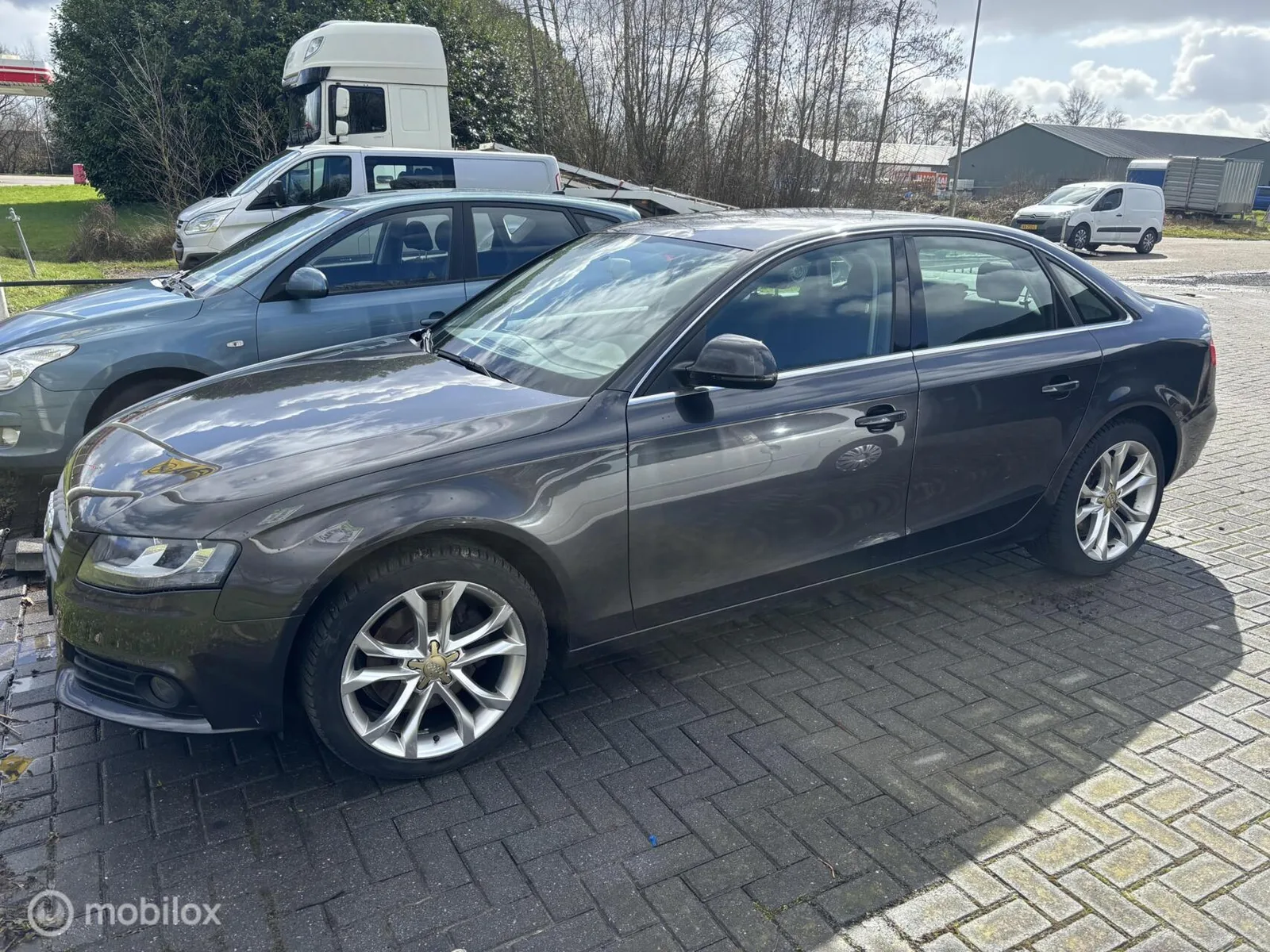 Audi A4 (2008) — foto 1