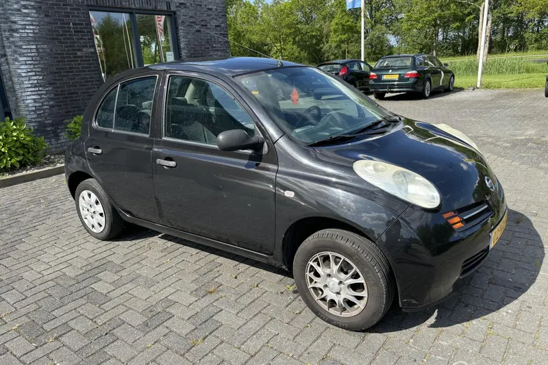 Nissan Micra (2004)