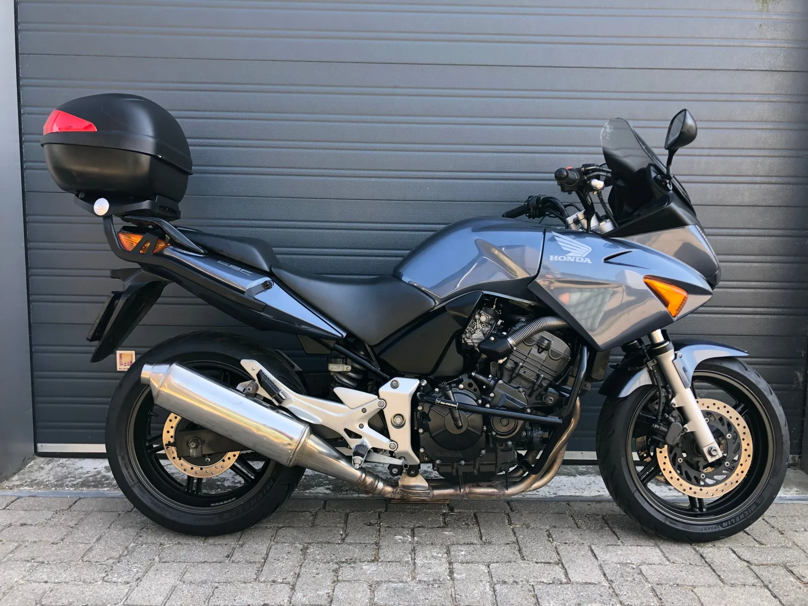 Honda CBF600 (2004) — foto 1