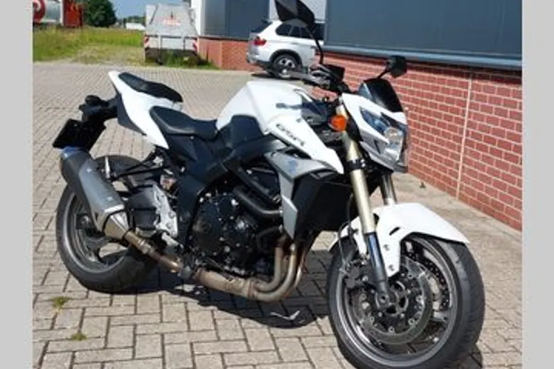 Suzuki GSR750 (2013)