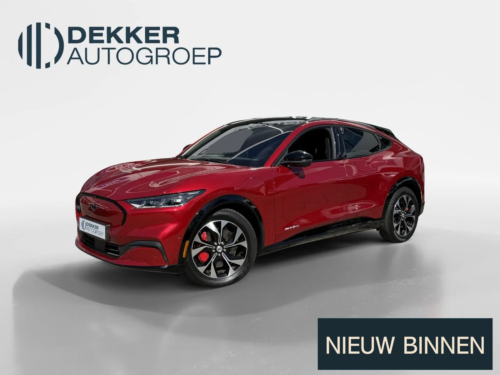 Ford Mustang Mach-E (2021) — foto 1