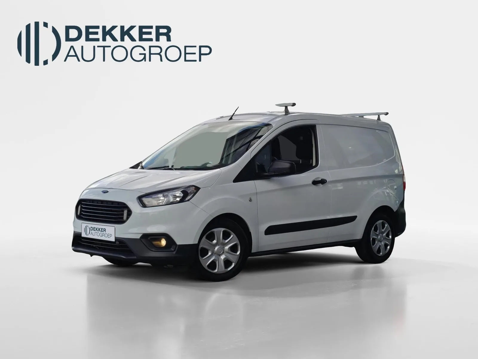 Ford Transit Courier (2022) — foto 1