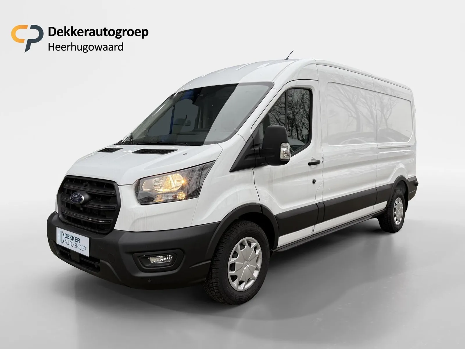 Ford Transit (2024) — foto 1