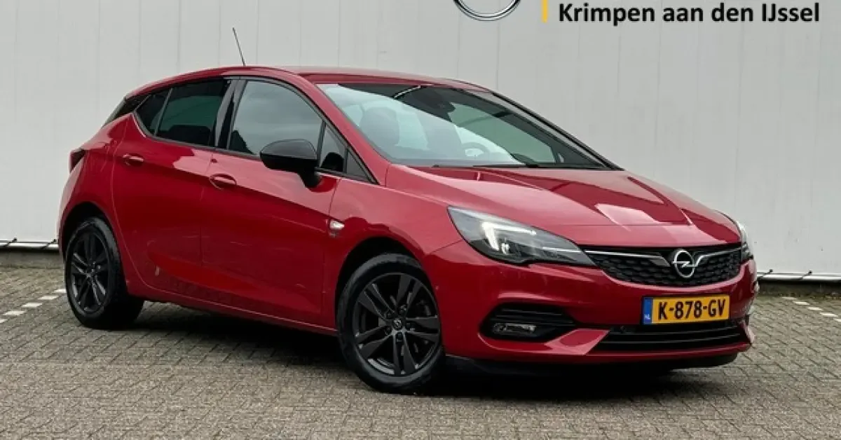Opel Astra (2020) — foto 1
