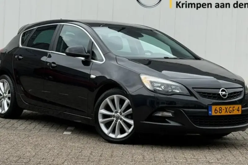 Opel Astra (2012)