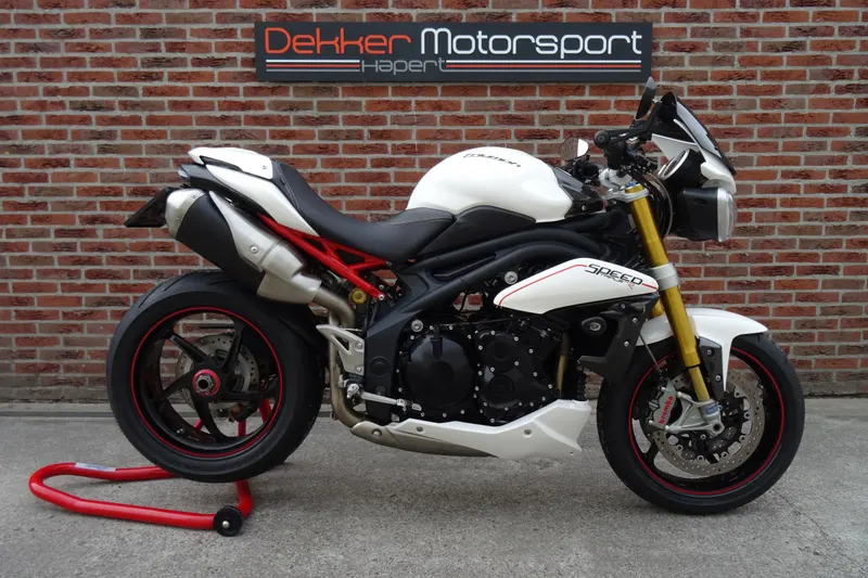 Triumph Speed Triple 1050 (2012)