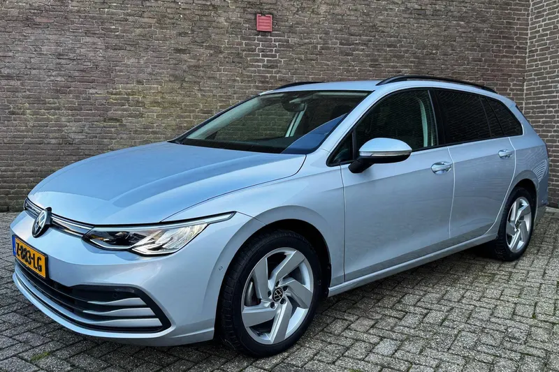 Volkswagen Golf (2021)