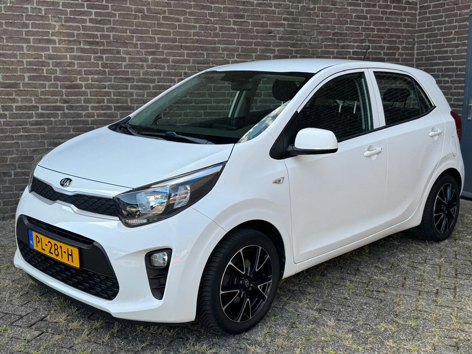 Kia Picanto (2017) — foto 1