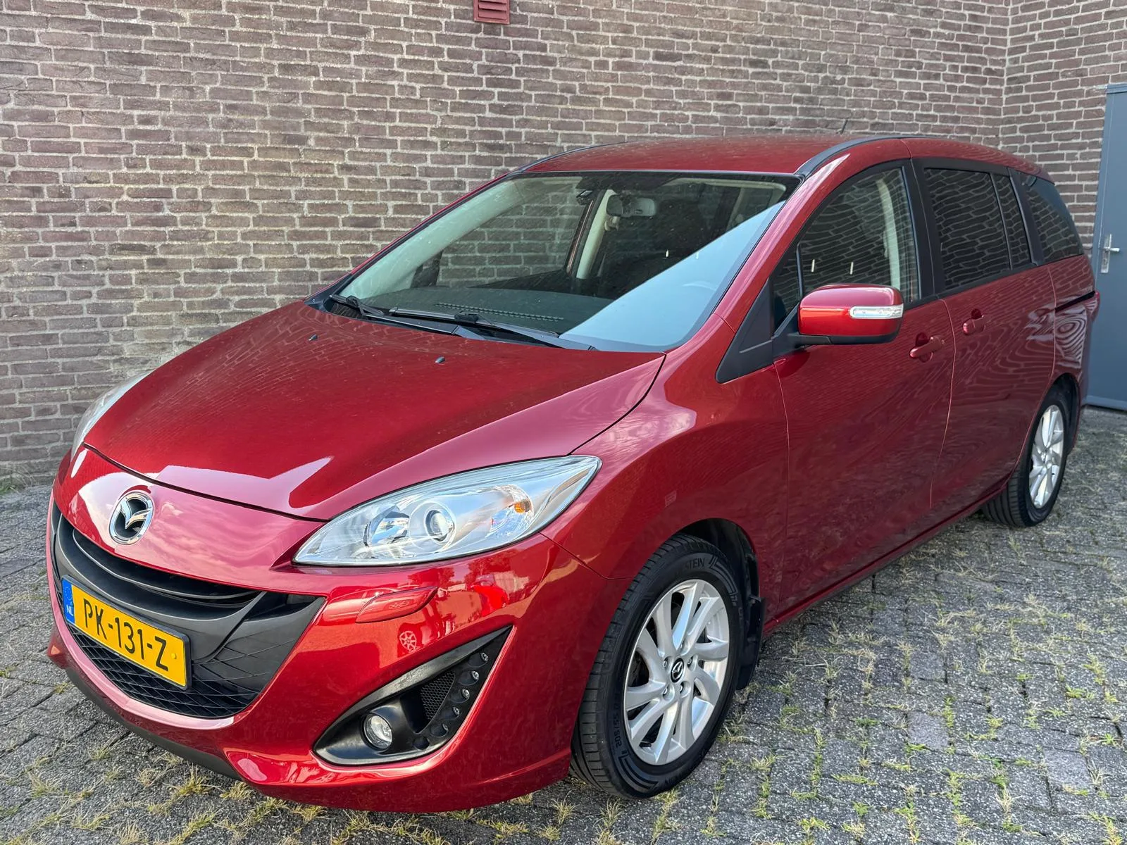 Mazda 5 (2013) — foto 1