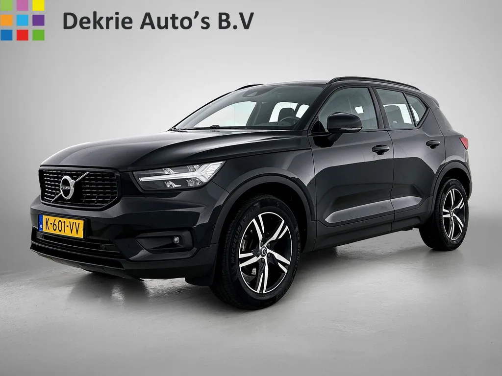 Volvo XC40 (2021) — foto 1