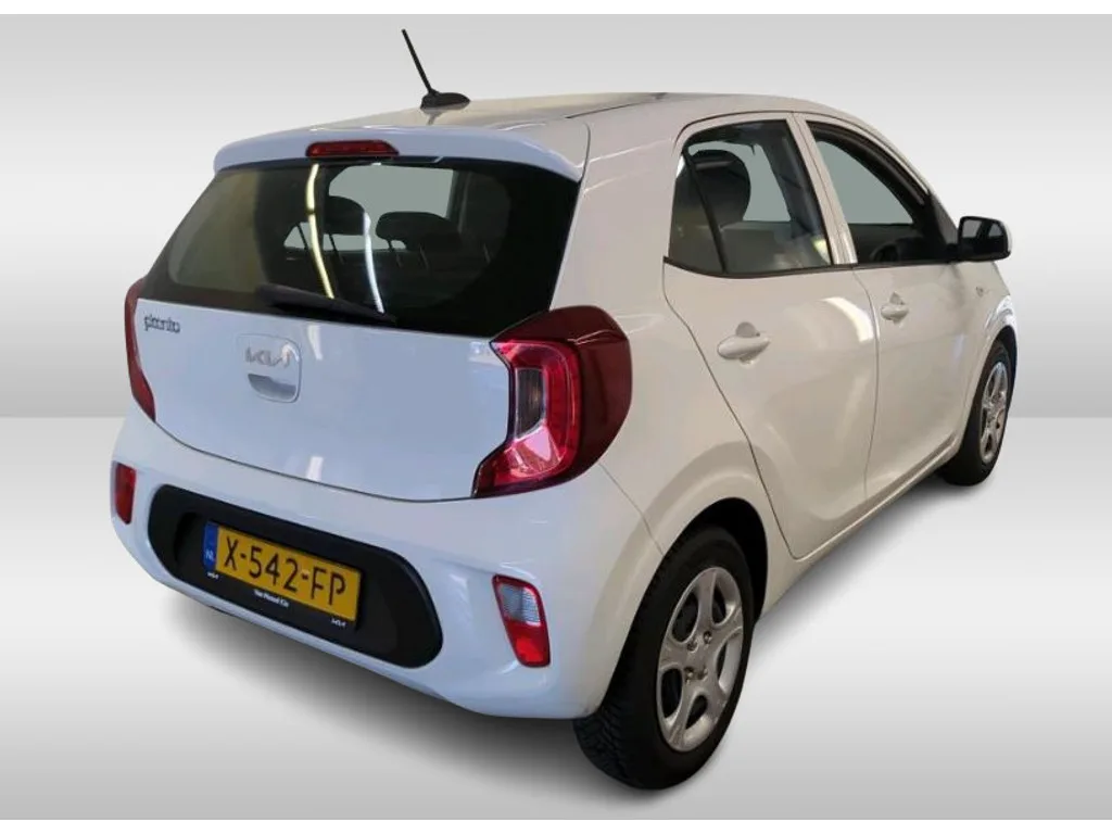 Kia Picanto (2023) — foto 1