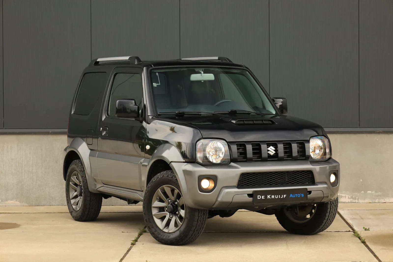 Suzuki Jimny (2017) — foto 1