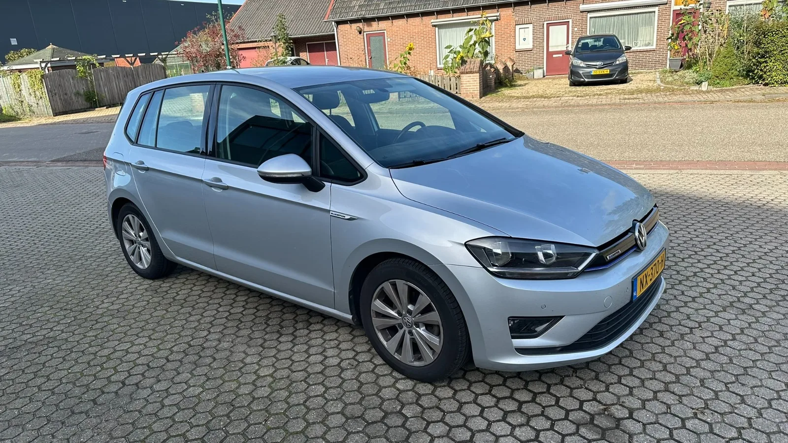 Volkswagen Golf Sportsvan (2017) — foto 1