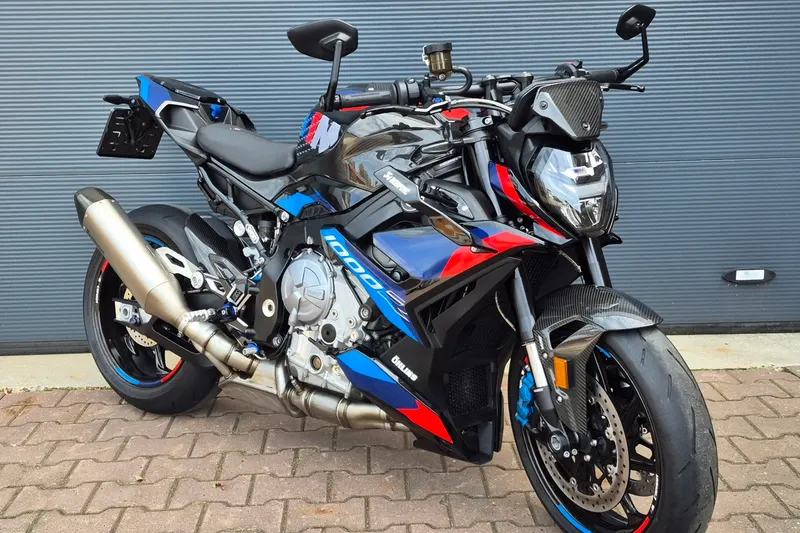 BMW M 1000 R (2023)