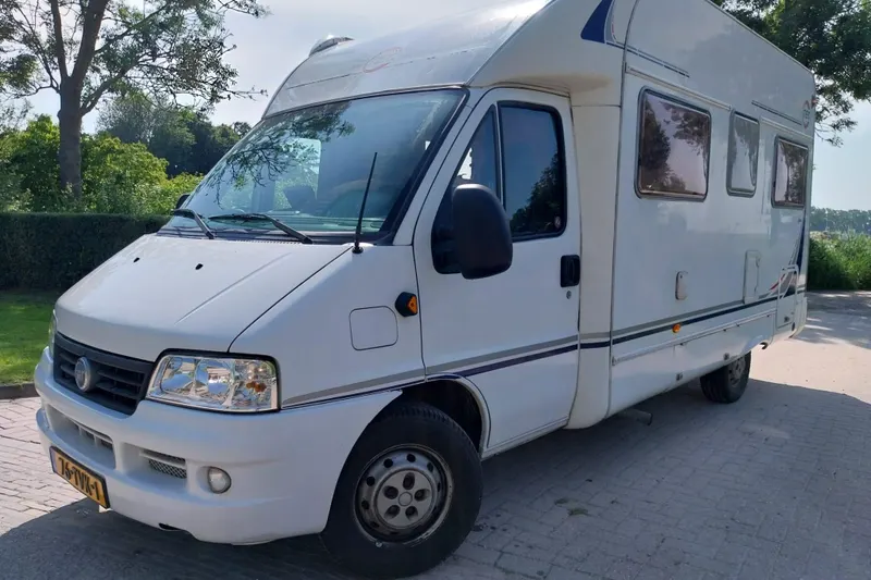 T.E.C. Tweedehands camper kopen (2002)