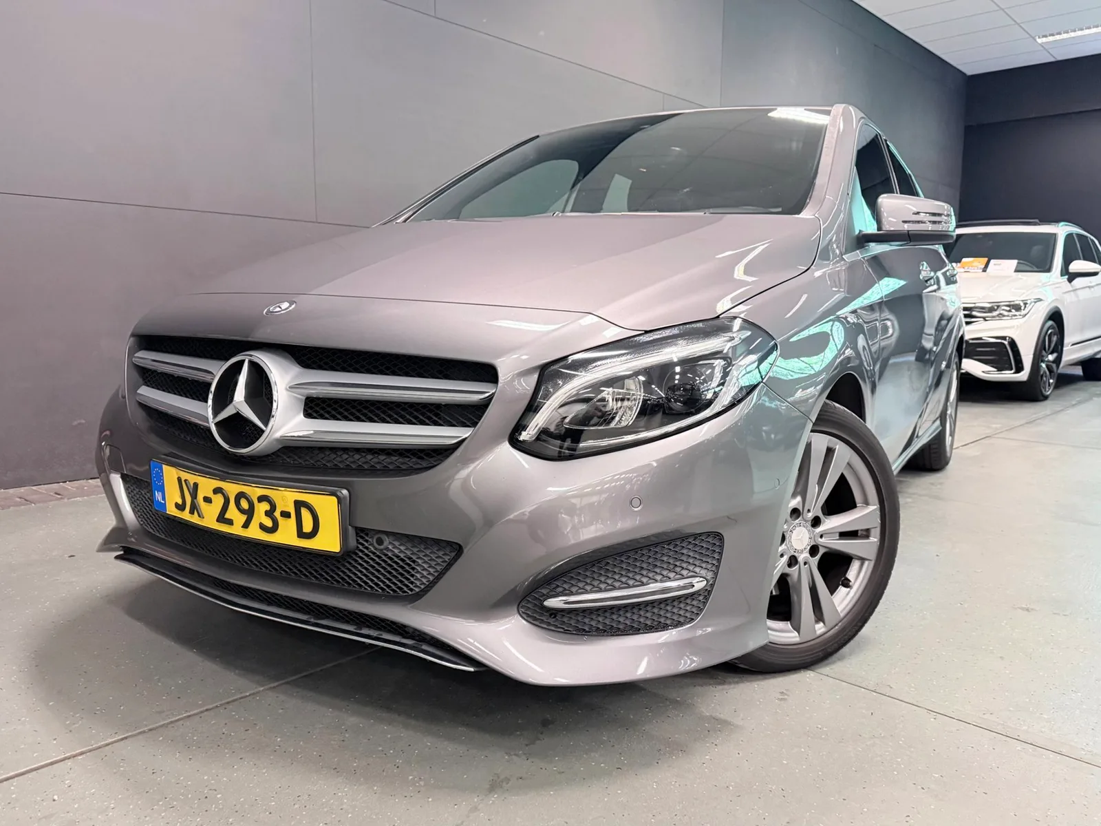 Mercedes-Benz B-Klasse (2016) — foto 1