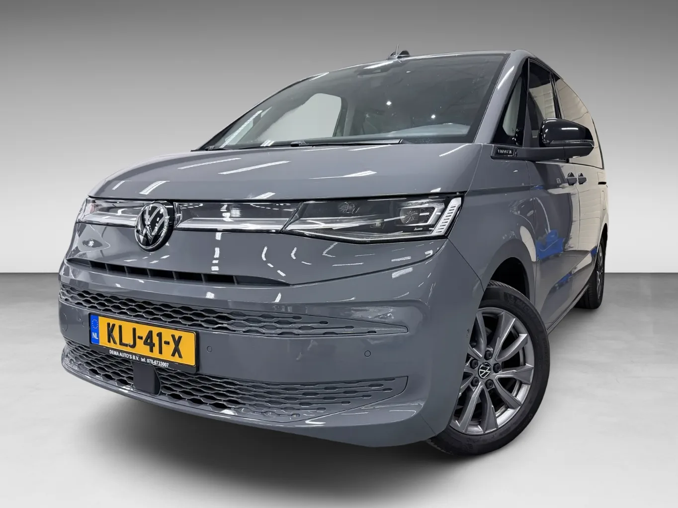 Volkswagen Multivan (2023) — foto 1