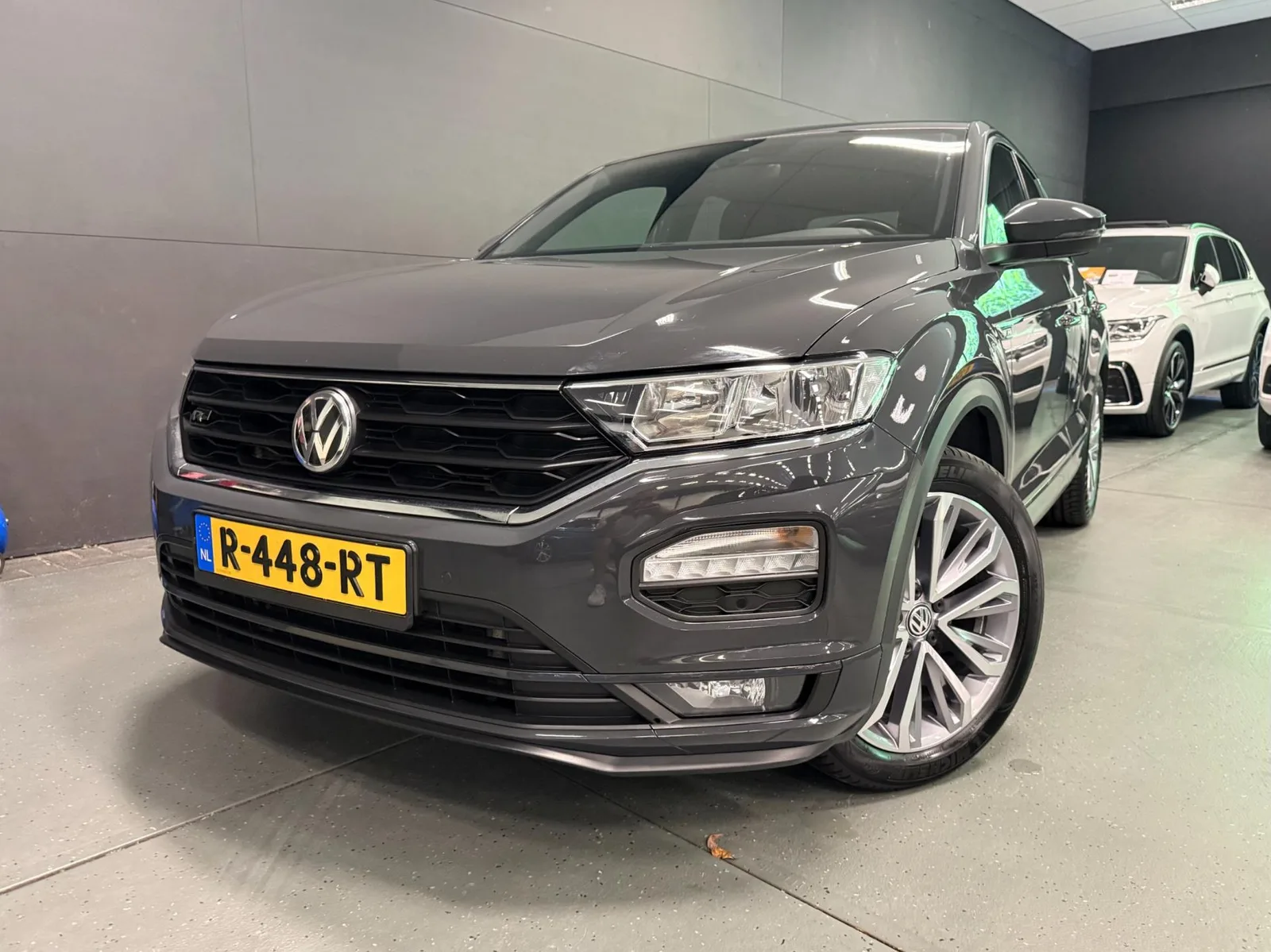 Volkswagen T-Roc (2019) — foto 1
