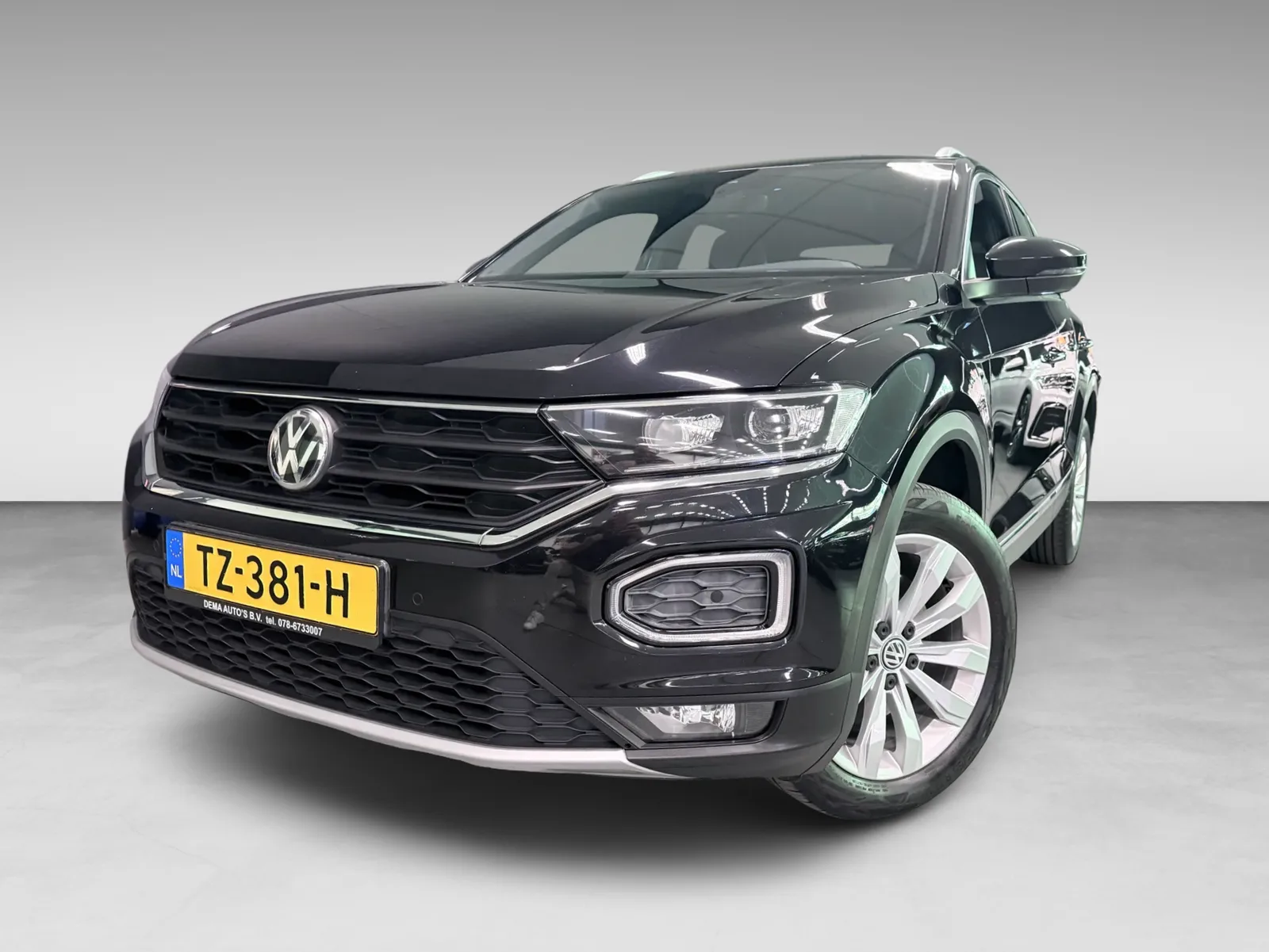 Volkswagen T-Roc (2018) — foto 1