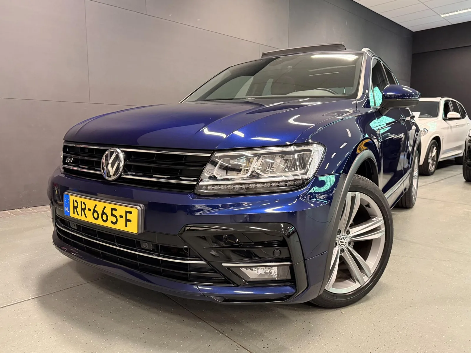 Volkswagen Tiguan (2018) — foto 1