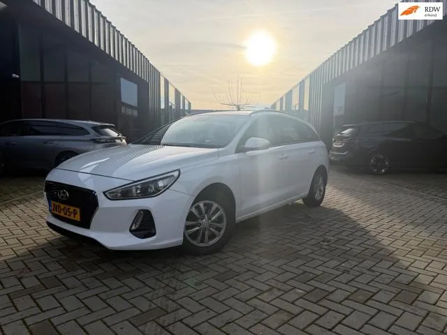 Hyundai i30 (2017) — foto 1