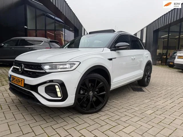 Volkswagen T-Roc (2024) — foto 1