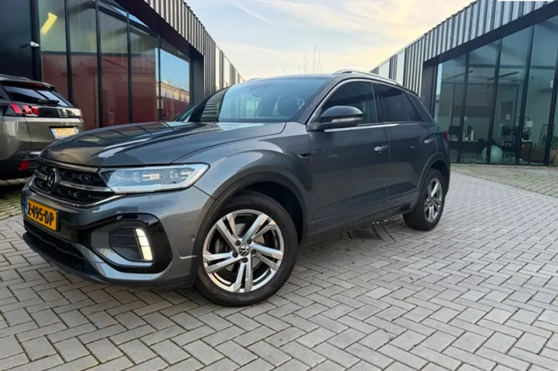 Volkswagen T-Roc (2023)