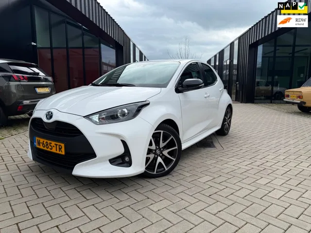 Toyota Yaris (2022) — foto 1
