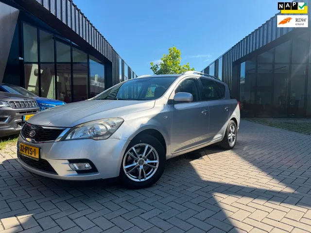Kia Cee'd (2011) — foto 1