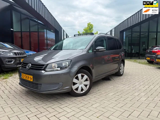 Volkswagen Touran (2011) — foto 1