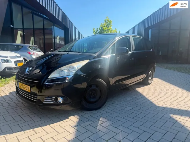 Peugeot 5008 (2009) — foto 1