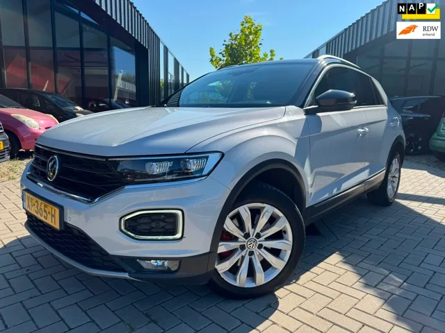 Volkswagen T-Roc (2019) — foto 1