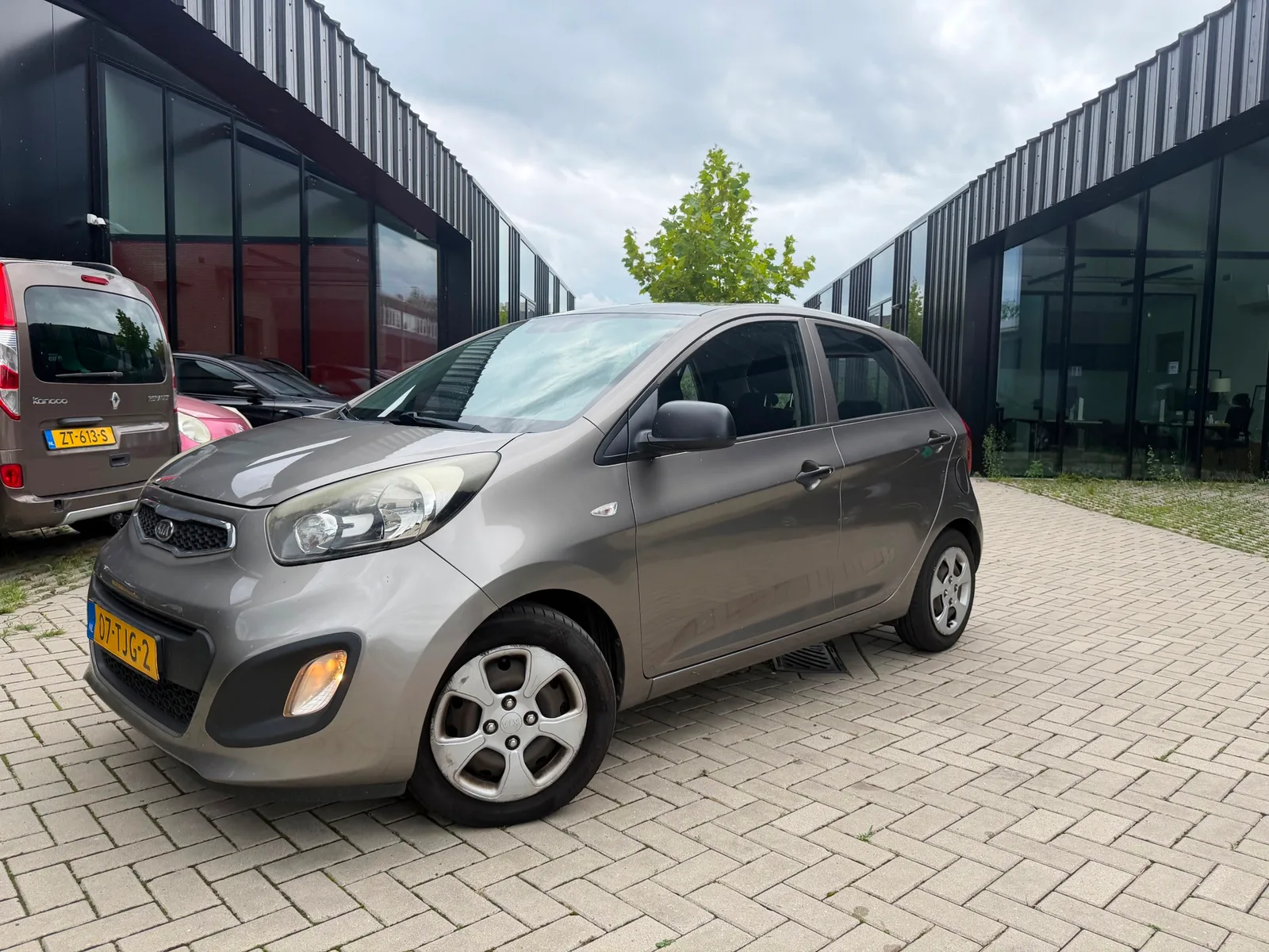 Kia Picanto (2012) — foto 1
