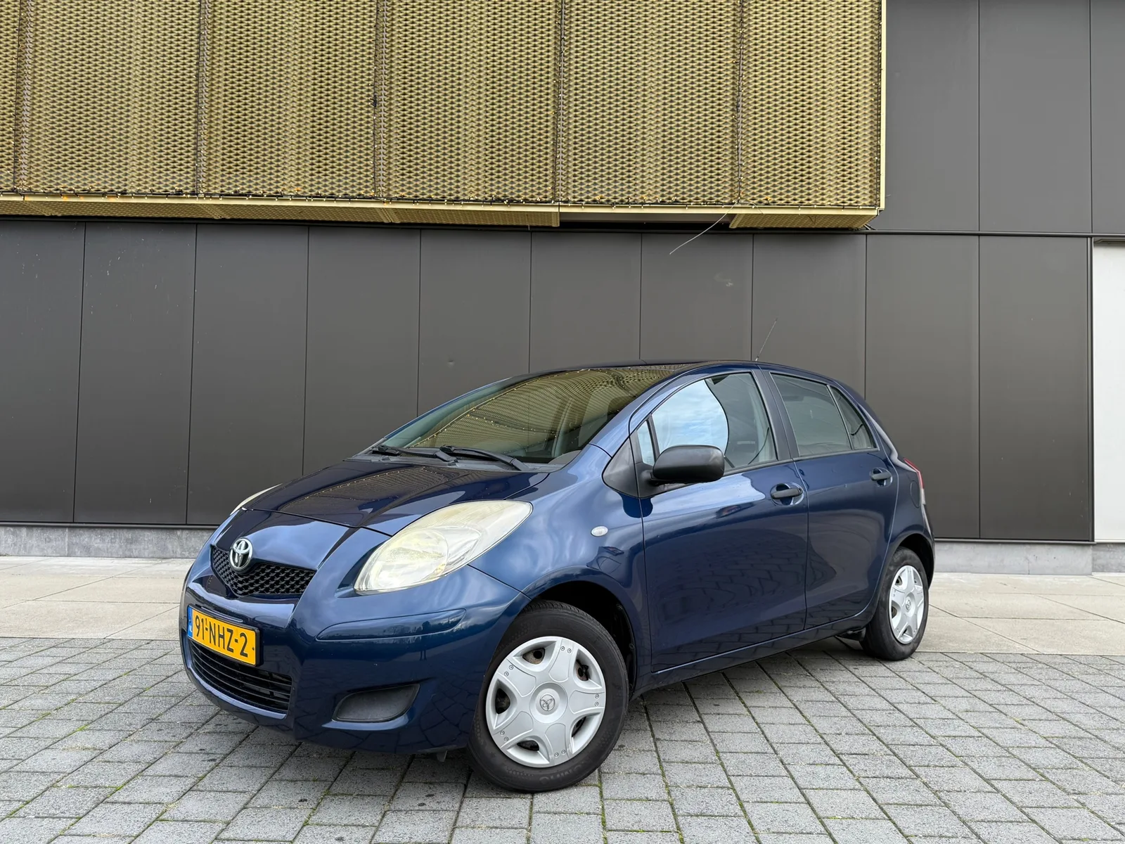 Toyota Yaris (2010) — foto 1